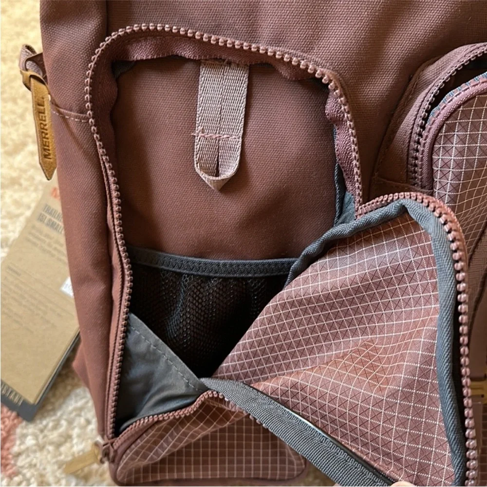 Merrell Backpack NEW - Picture 3 of 3